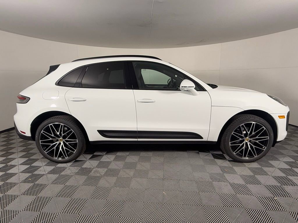 New 2026 Porsche Macan image 8