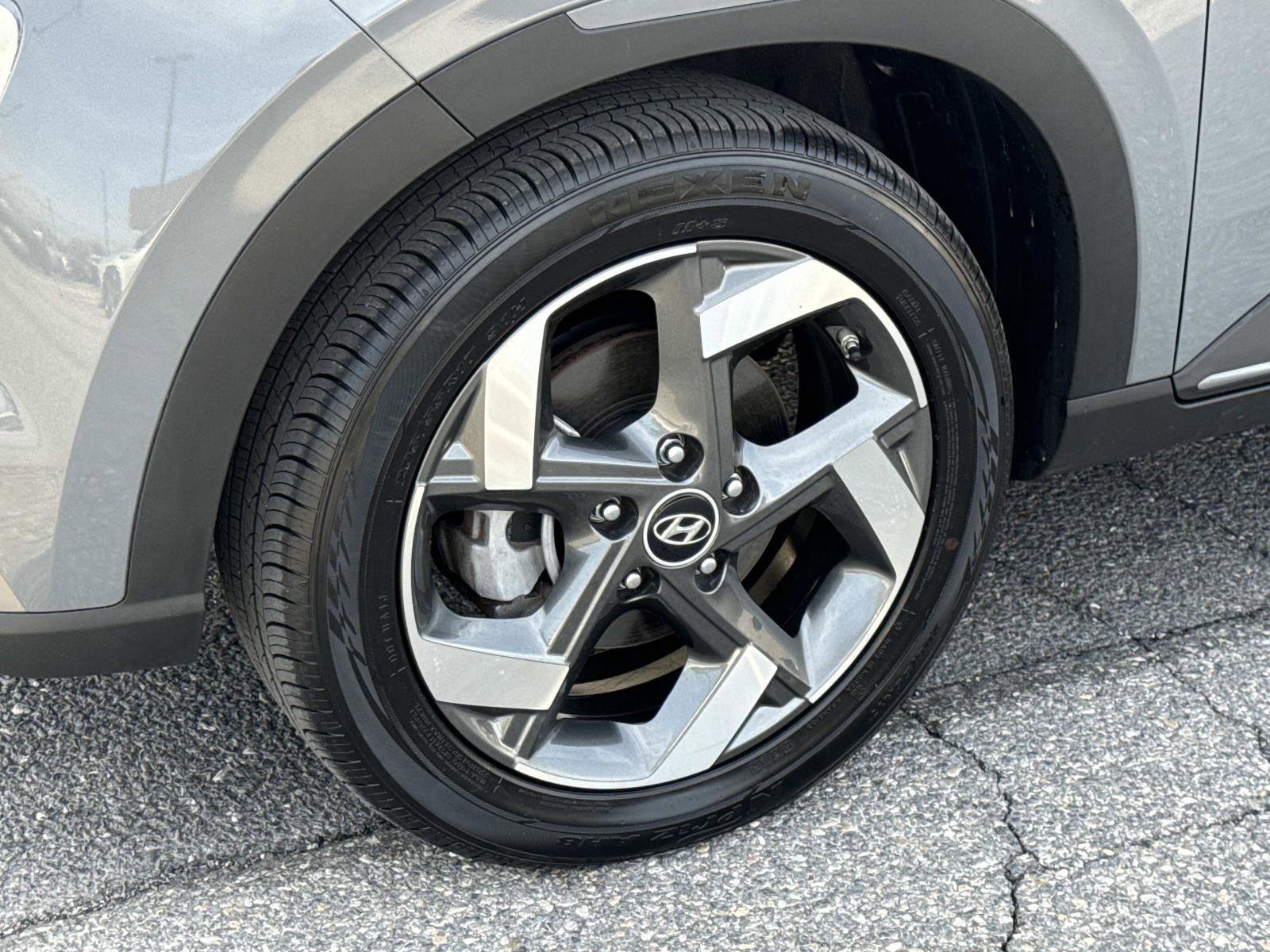 Certified 2022 Hyundai Venue Limited image 29