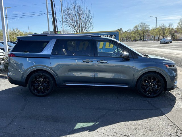 Used 2024 Kia Carnival SX image 2