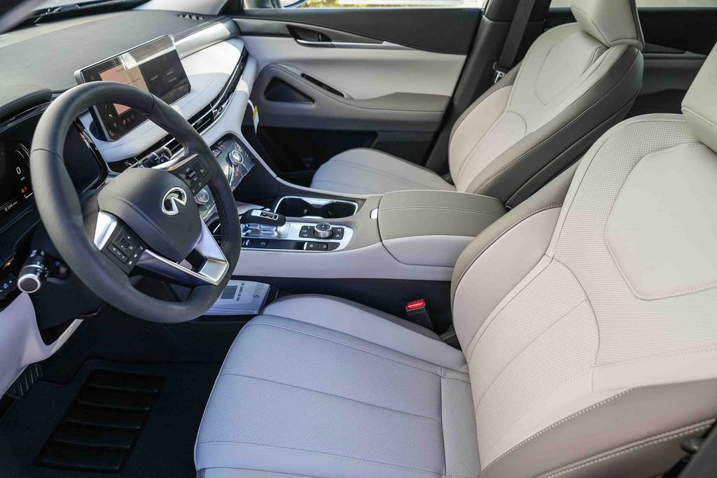 Certified 2026 INFINITI QX60 Pure w/ Cargo Package FWD image 17