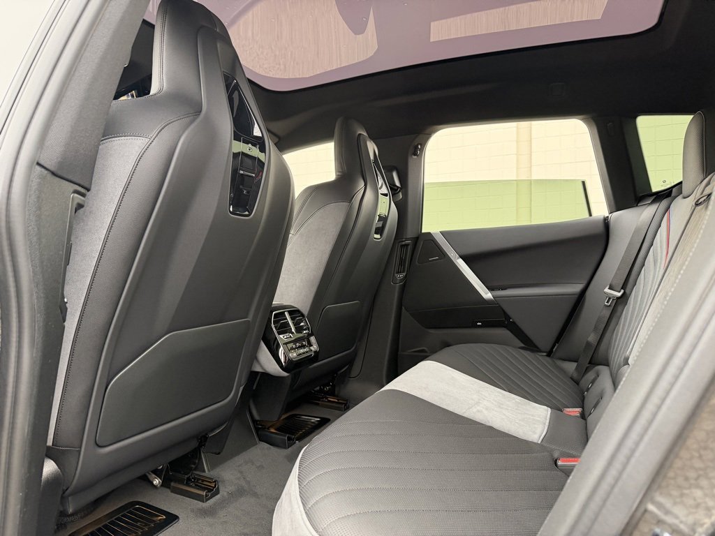 New 2026 BMW iX xDrive45 w/ M Sport Package image 36