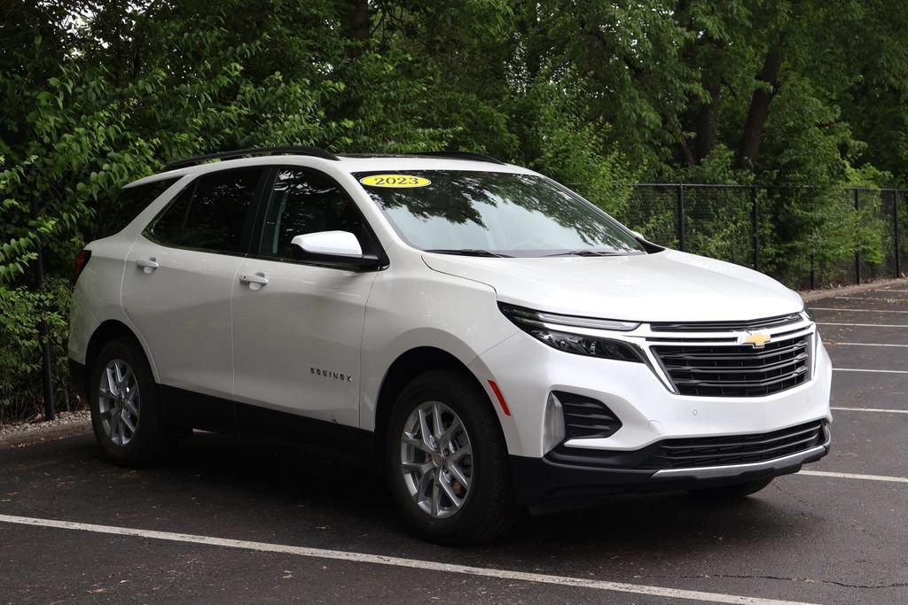 Used 2023 Chevrolet Equinox LT AWD/4WD image 12