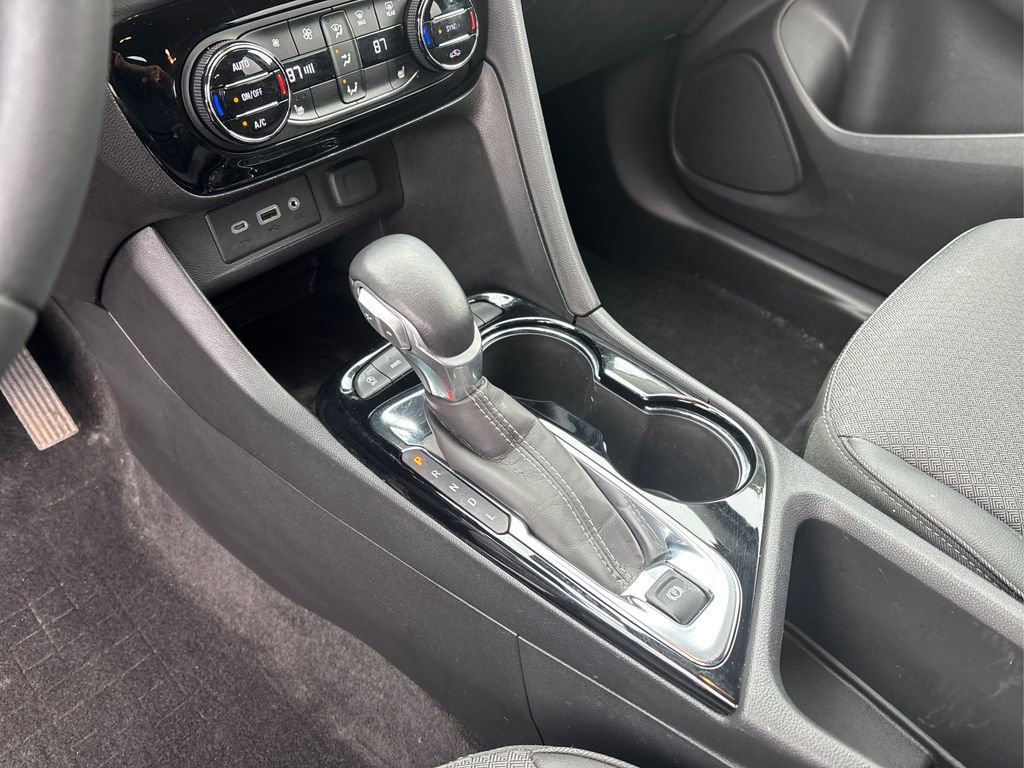 Used 2023 Buick Encore GX Select w/ Sport Touring Package image 30