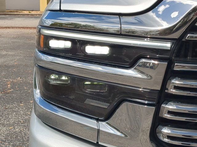 Used 2026 RAM 2500 Laramie AWD/4WD image 9