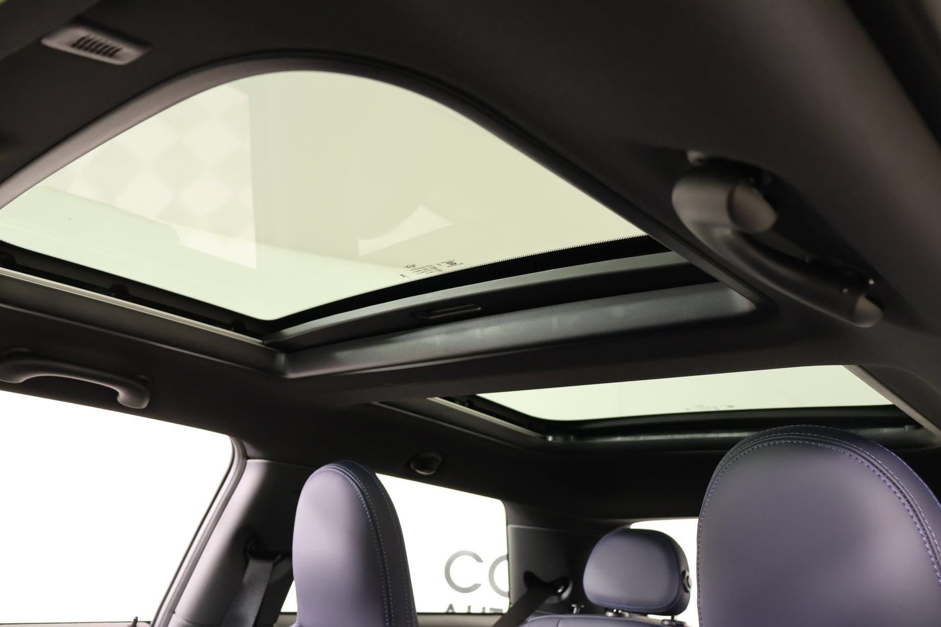 New 2026 MINI Cooper 2-Door Hardtop FWD image 10