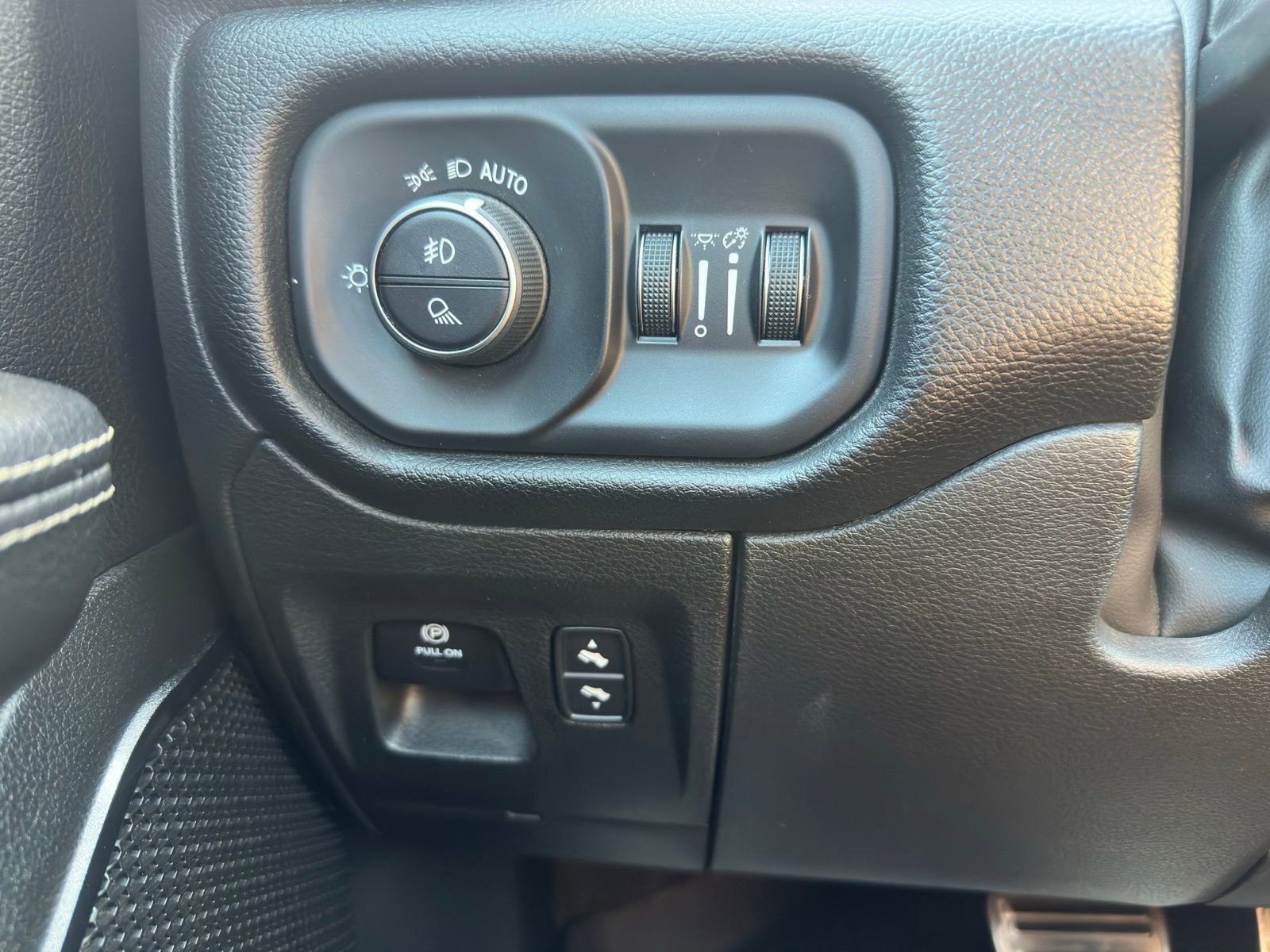 Used 2022 RAM 1500 Rebel w/ G/T Package image 8