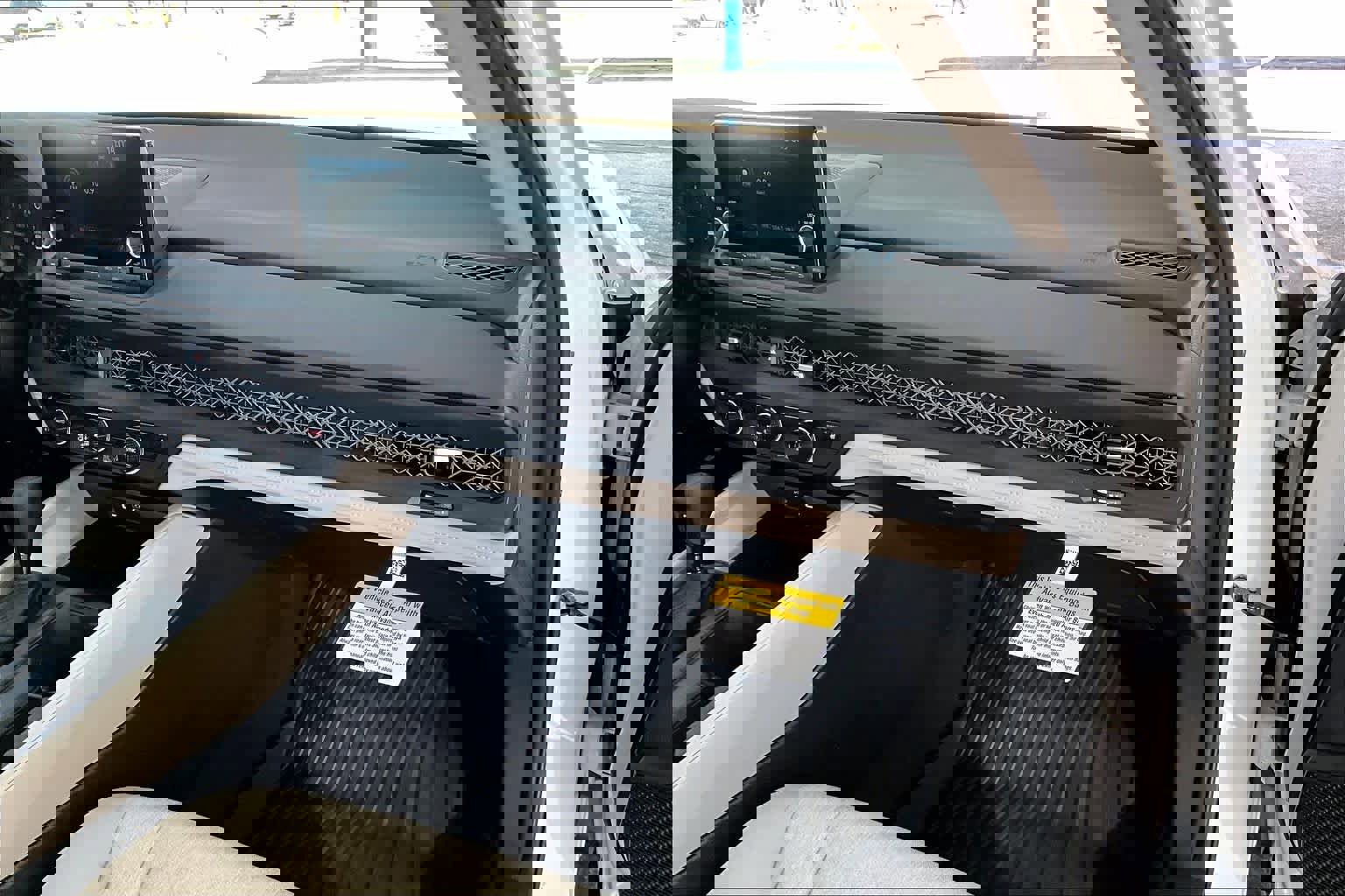 Certified 2025 Honda Accord SE image 18