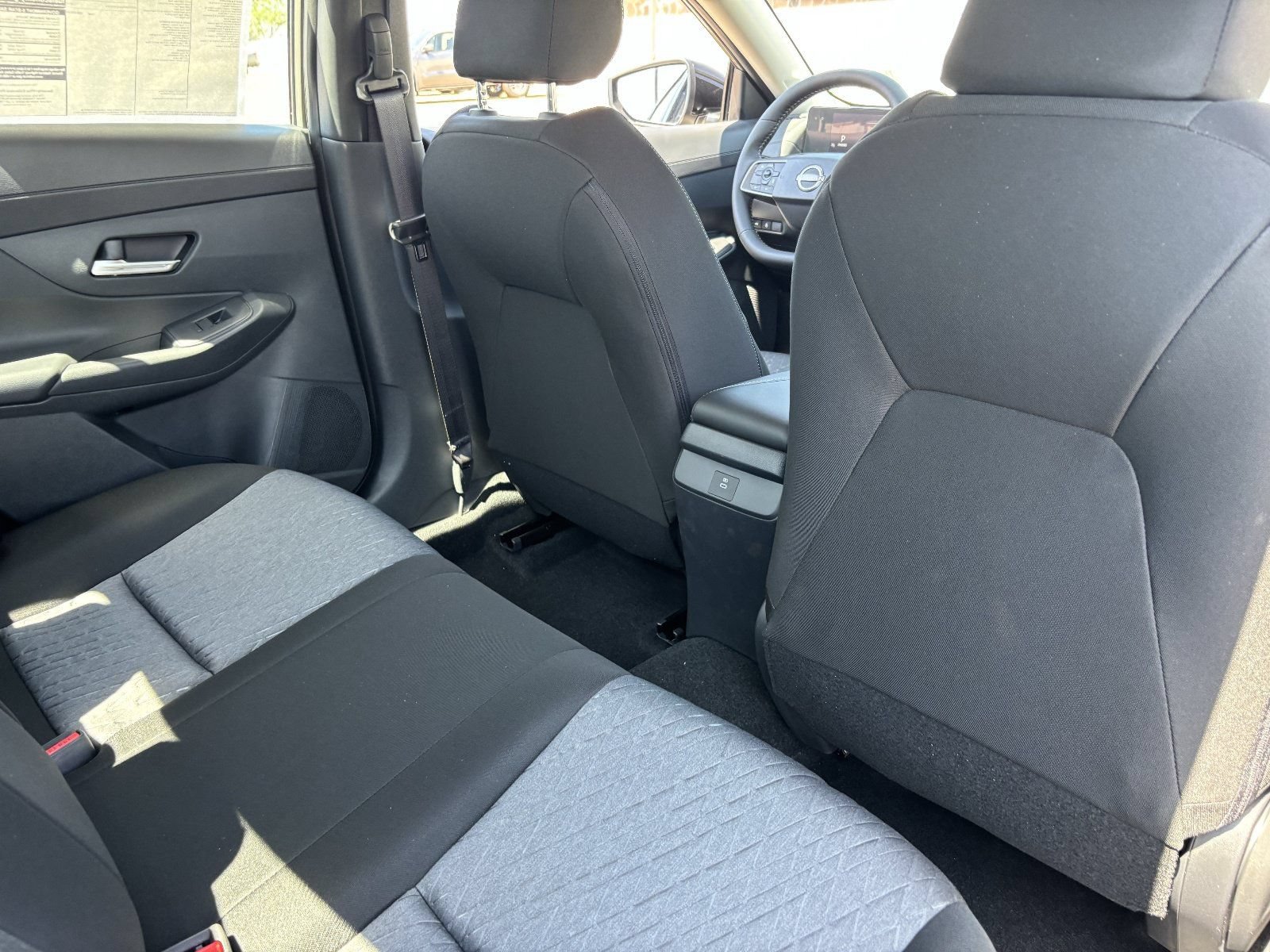 New 2026 Nissan Sentra SV w/ SV Convenience Package FWD image 9