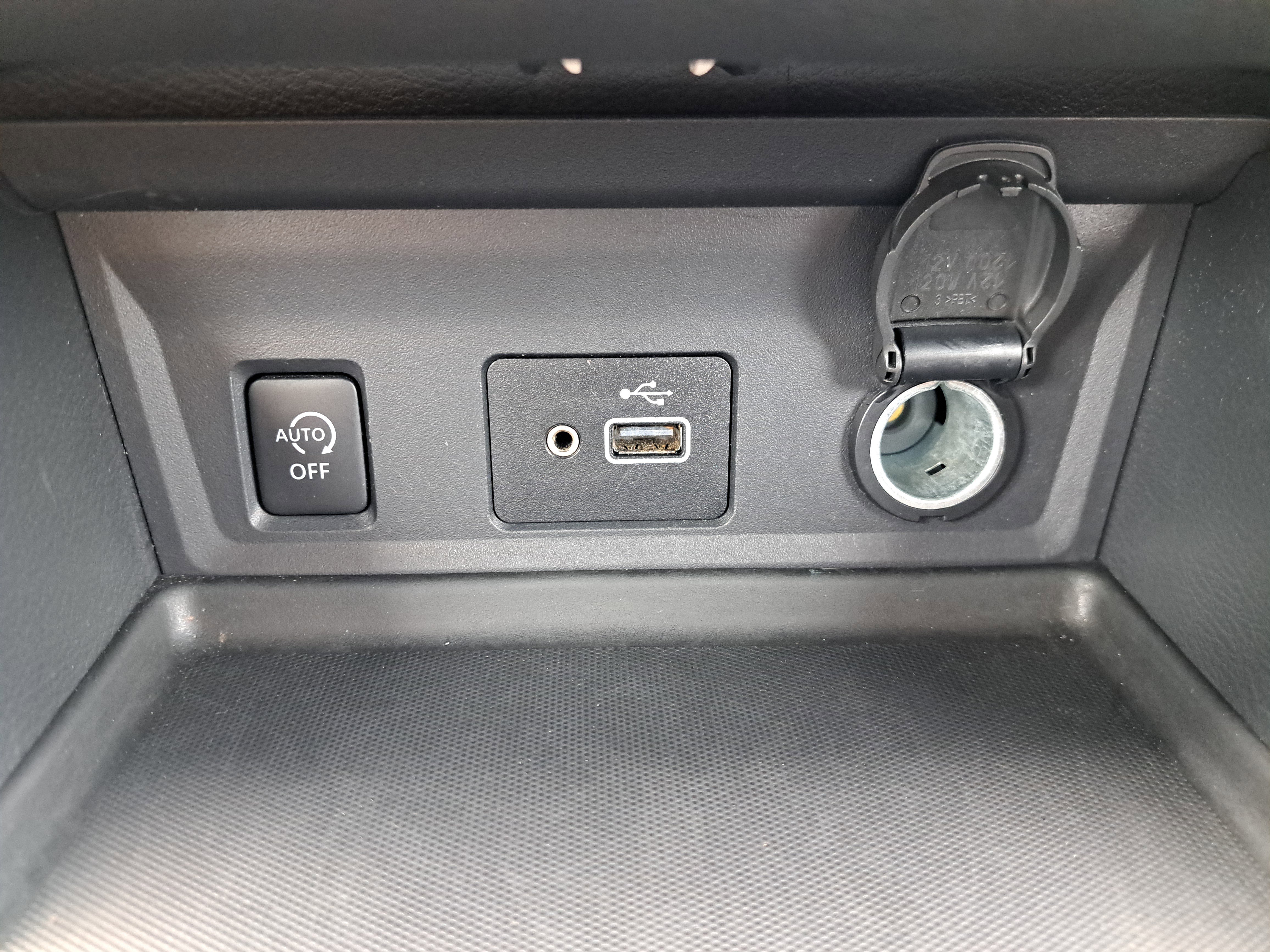 Used 2025 Nissan Sentra S image 28