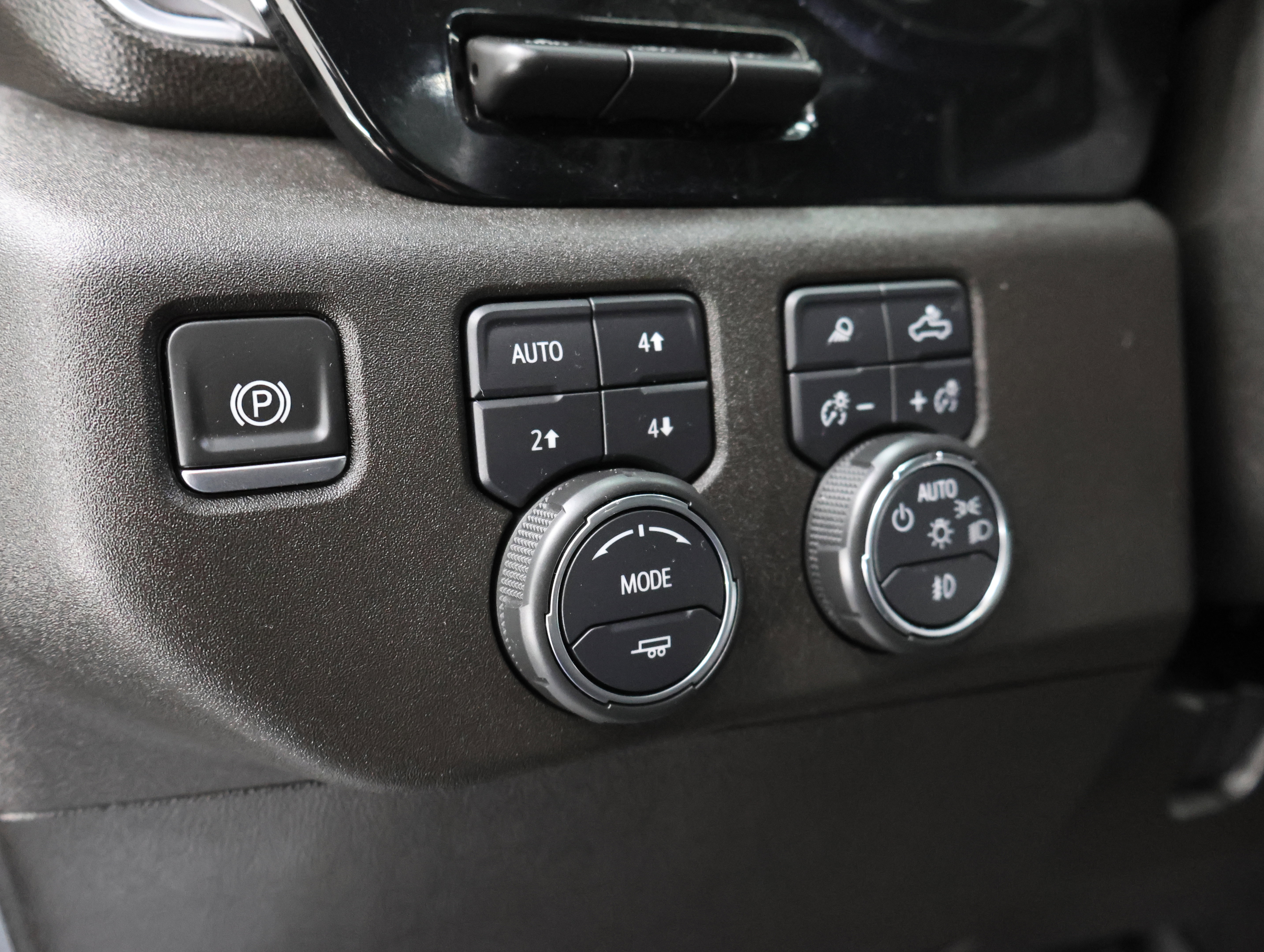 Used 2024 Chevrolet Silverado 3500 High Country w/ High Country Premium Package AWD/4WD image 53