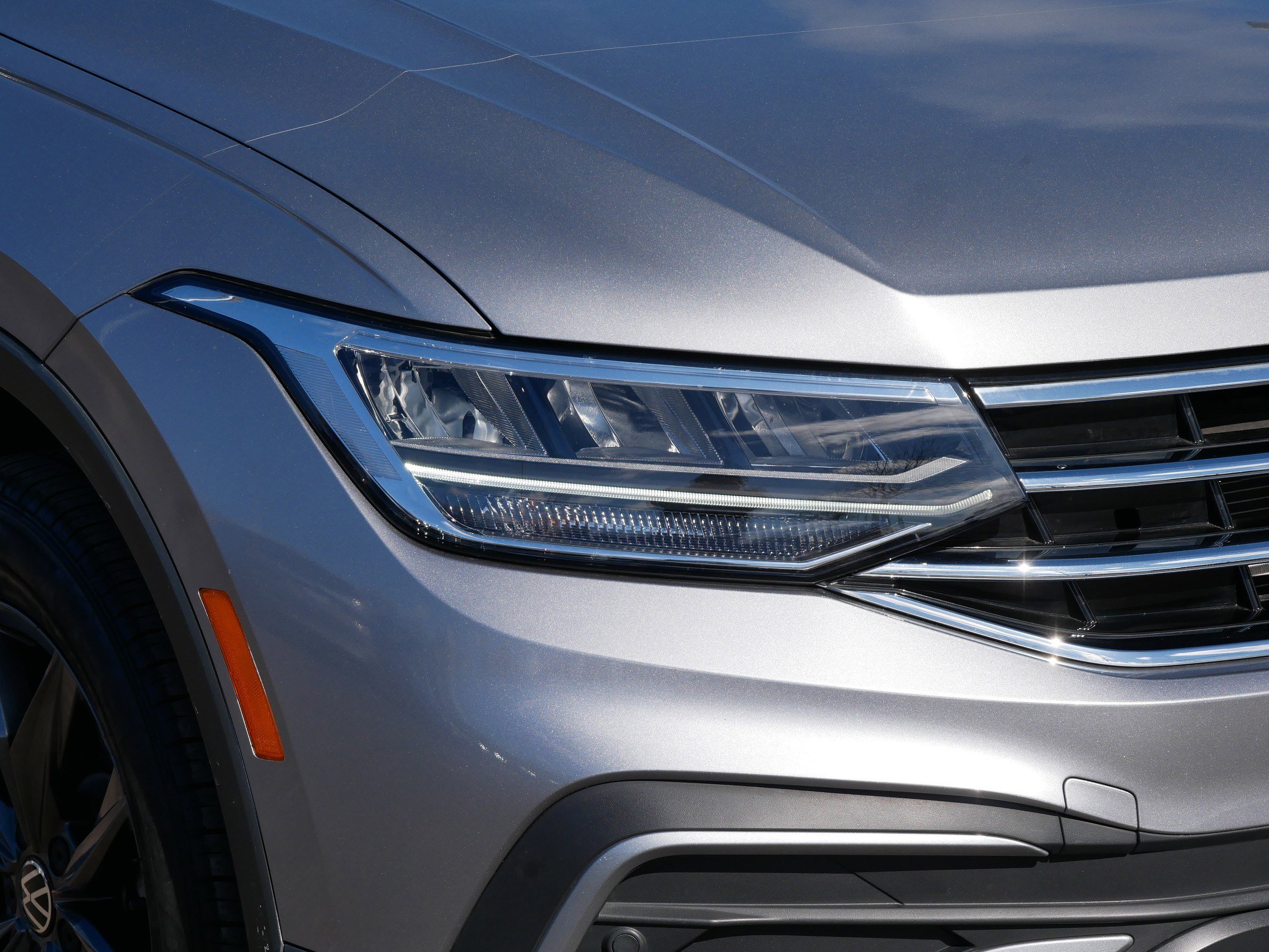 Certified 2023 Volkswagen Tiguan SE w/ Panoramic Sunroof Package image 16