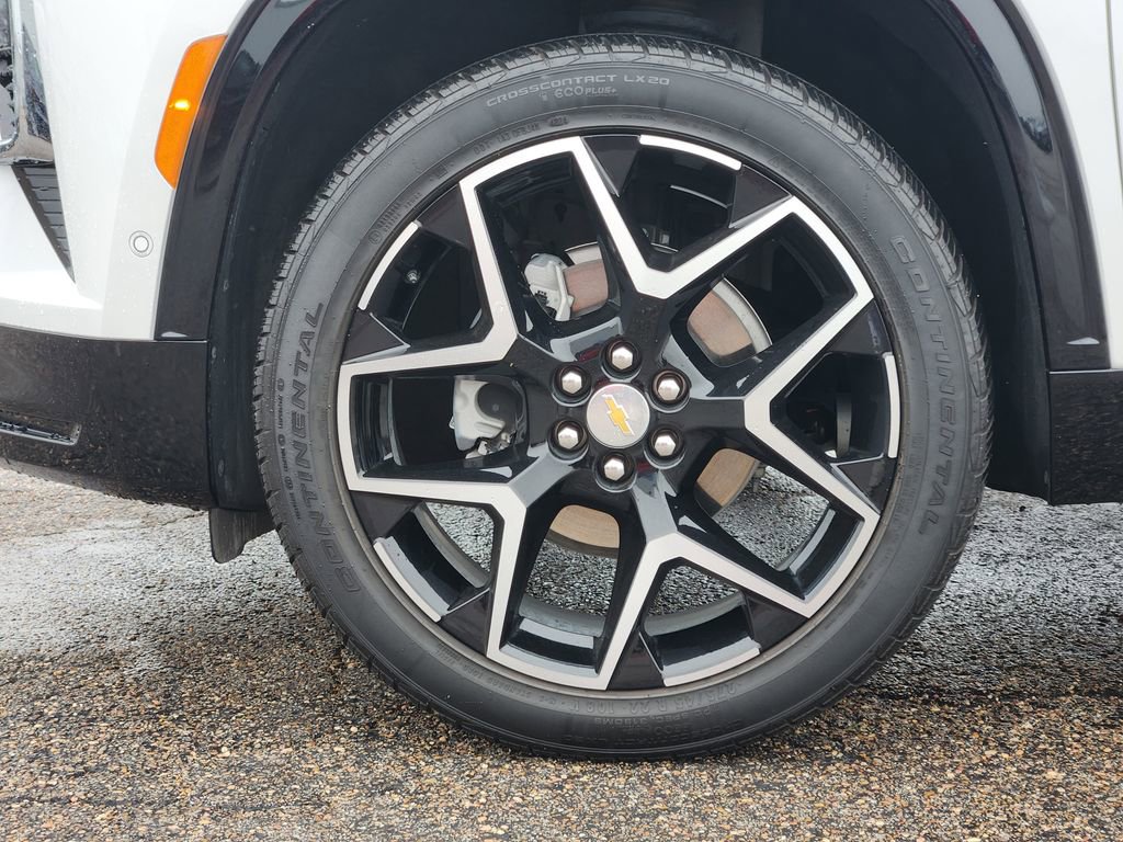 Certified 2025 Chevrolet Traverse High Country FWD image 10