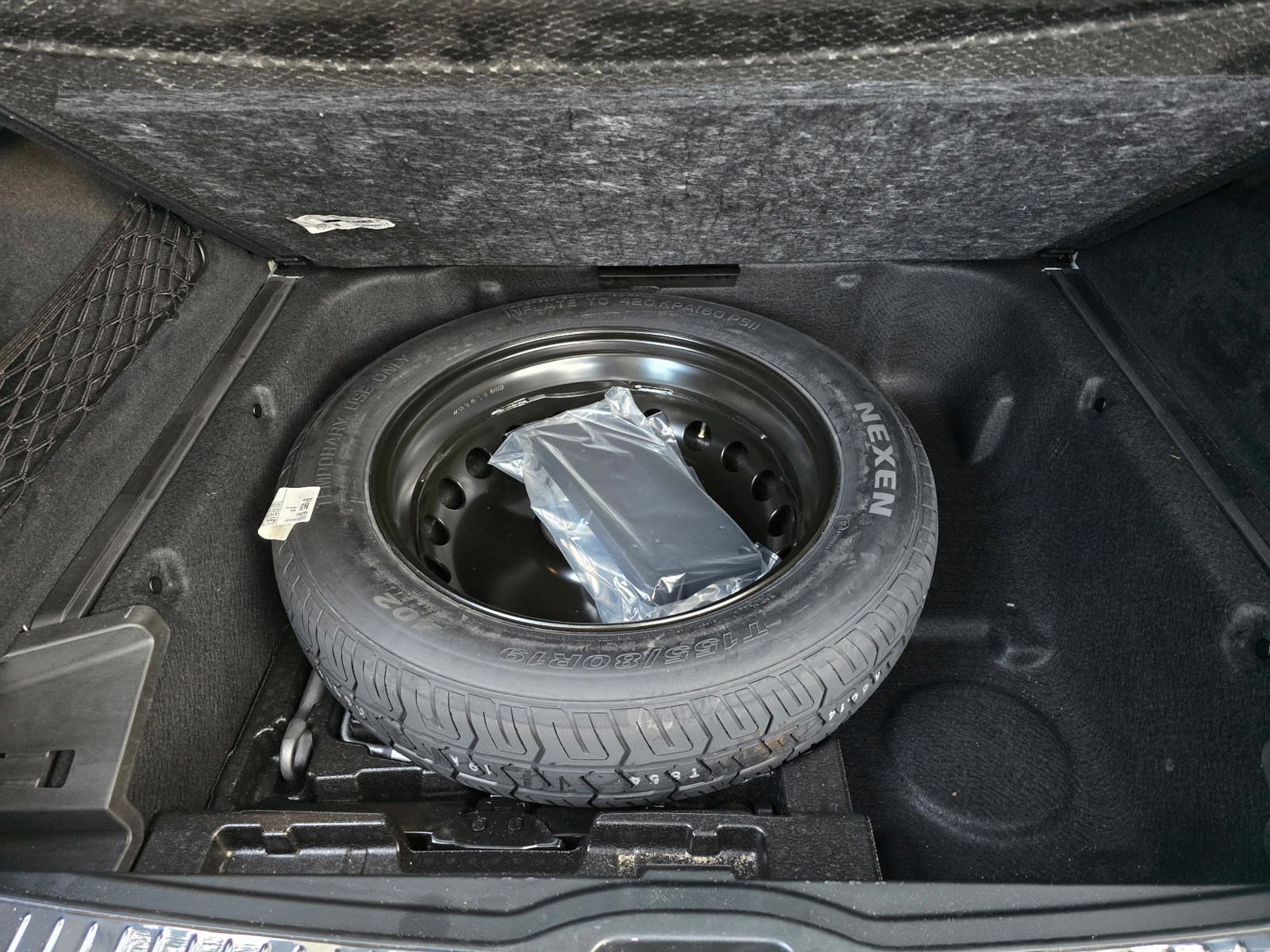 Used 2023 Mercedes-Benz GLE 350 w/ Premium Package image 12