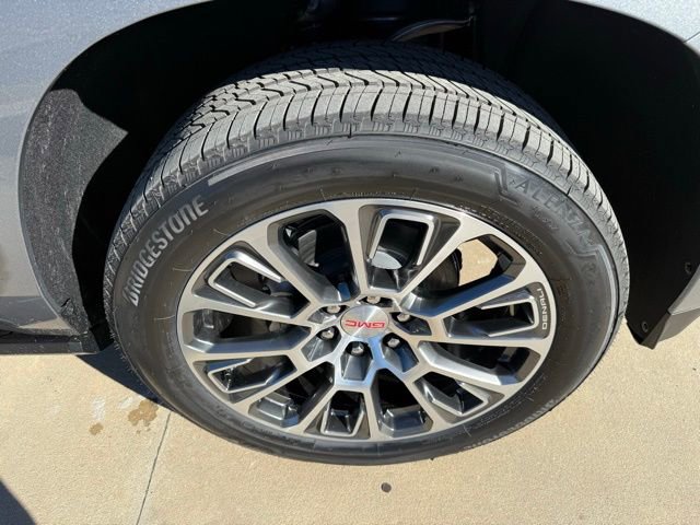 New 2026 GMC Yukon XL Denali w/ Sun & Power Step Package image 4