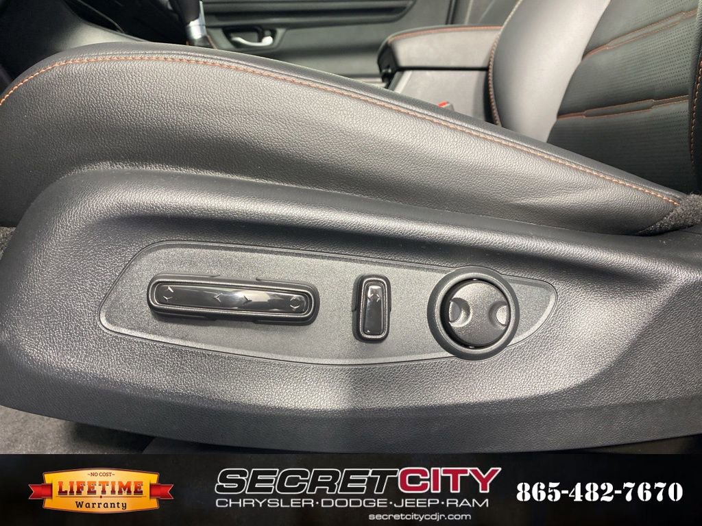Used 2025 Honda CR-V Sport-L image 13