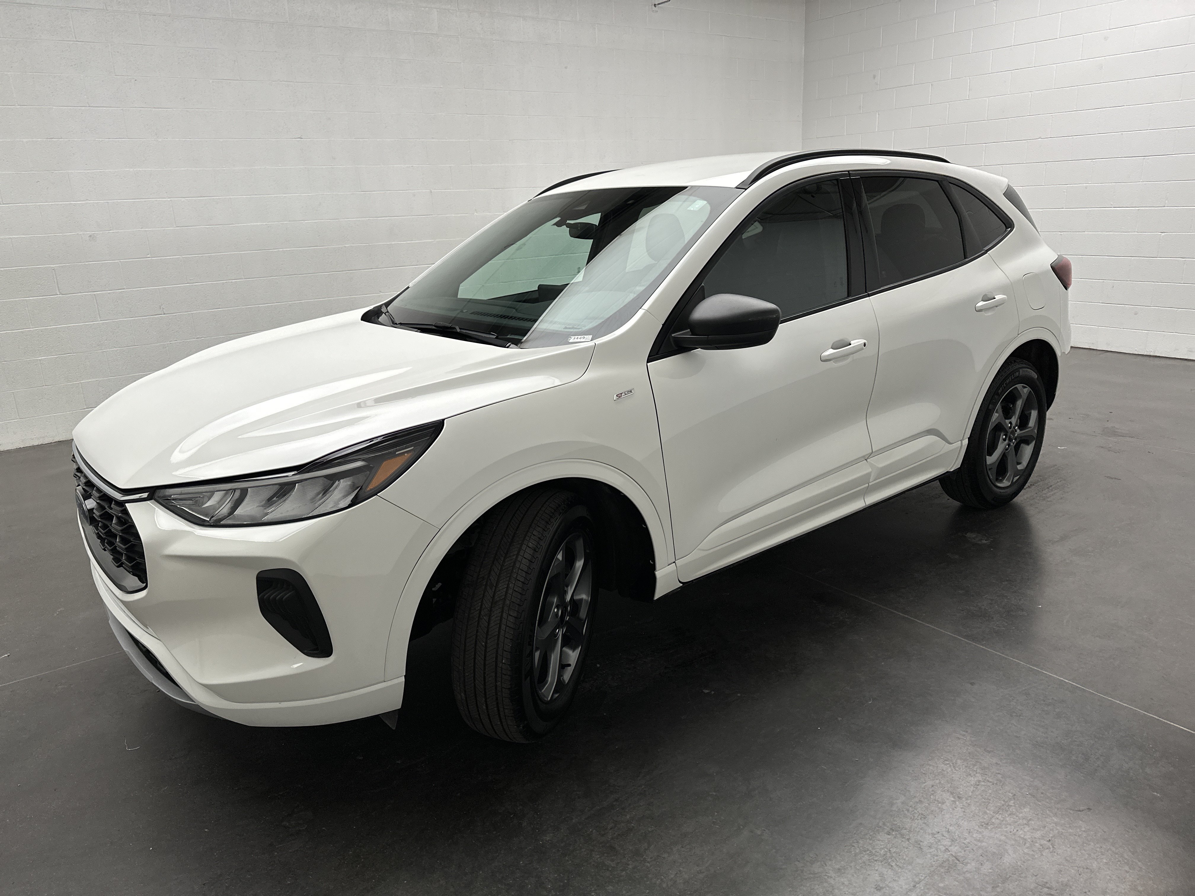 Used 2024 Ford Escape ST-Line w/ Tech Pack #1 AWD/4WD image 4