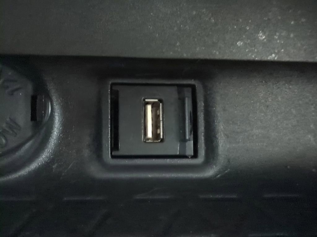 Used 2021 Toyota RAV4 XLE image 21