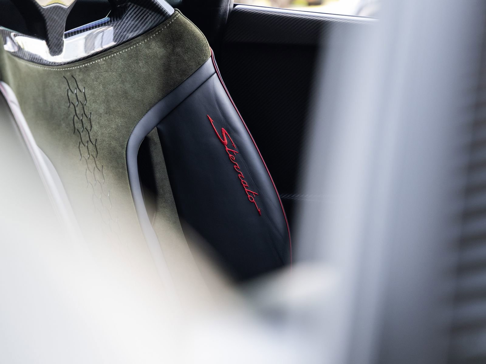 Used 2024 Lamborghini Huracan Sterrato AWD/4WD image 35
