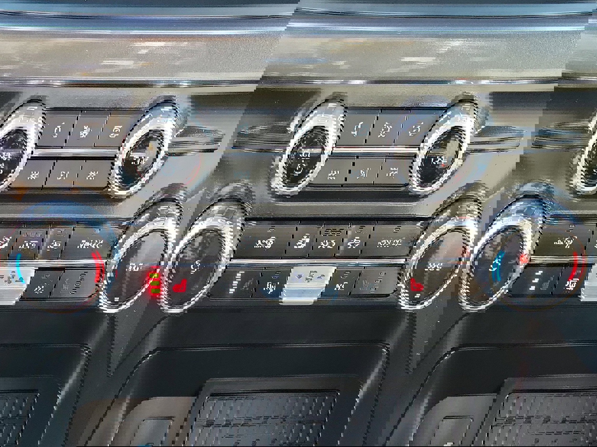 Used 2024 Ford F150 XLT w/ Equipment Group 302A MID image 30