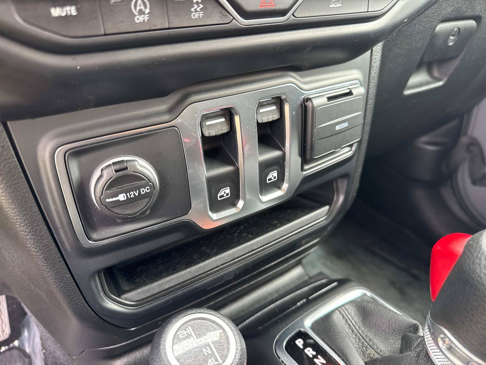 Certified 2021 Jeep Wrangler Sport AWD/4WD image 18