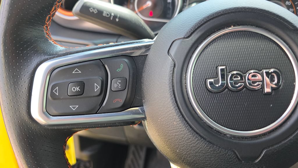 Used 2023 Jeep Gladiator Mojave w/ Cold Weather Group AWD/4WD image 16