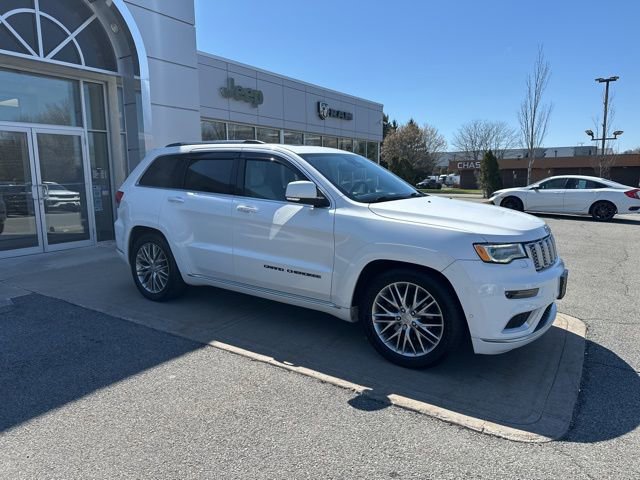 Used 2018 Jeep Grand Cherokee Summit AWD/4WD image 9