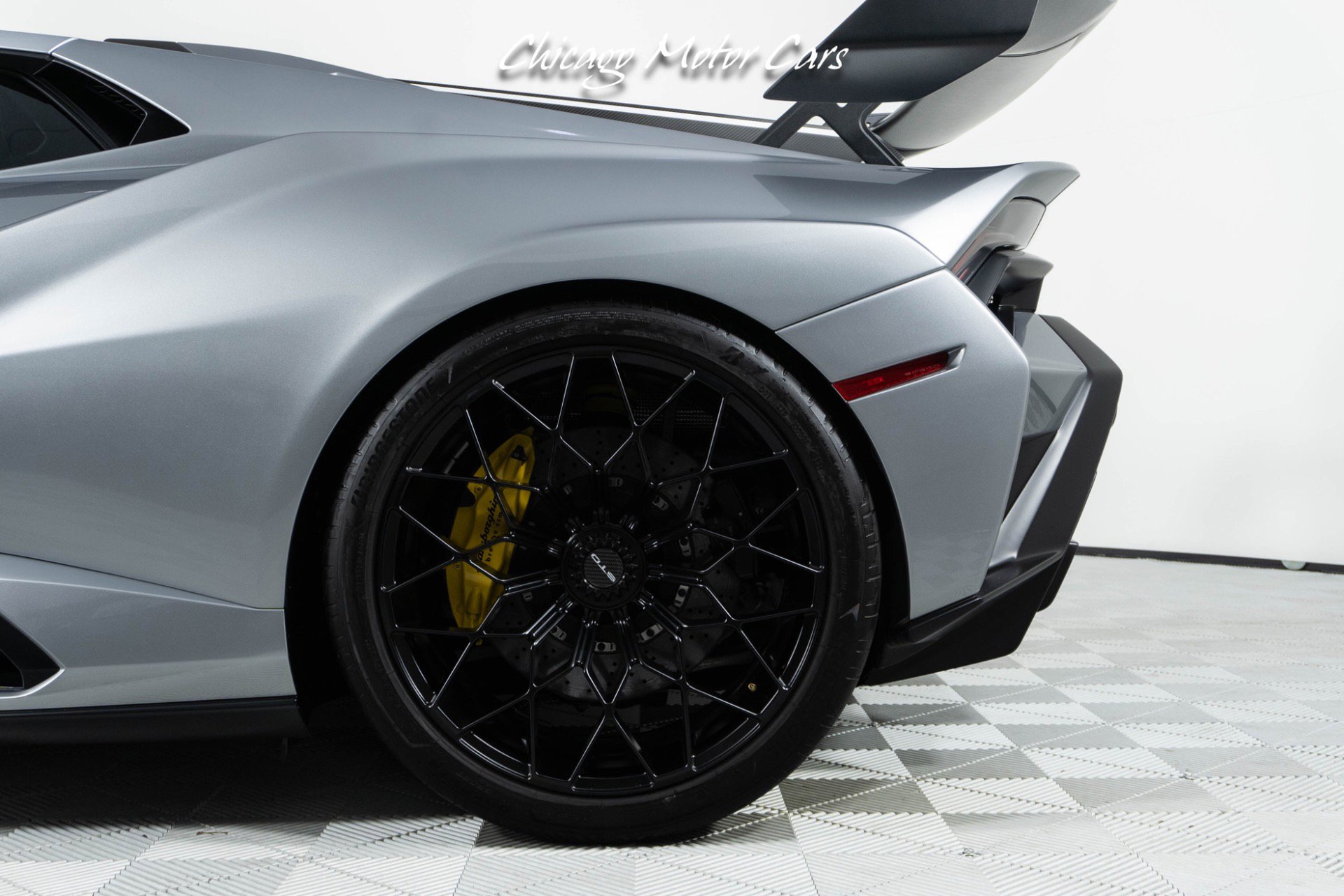 Used 2024 Lamborghini Huracan STO image 4
