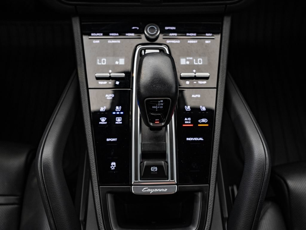 Certified 2020 Porsche Cayenne AWD/4WD image 37