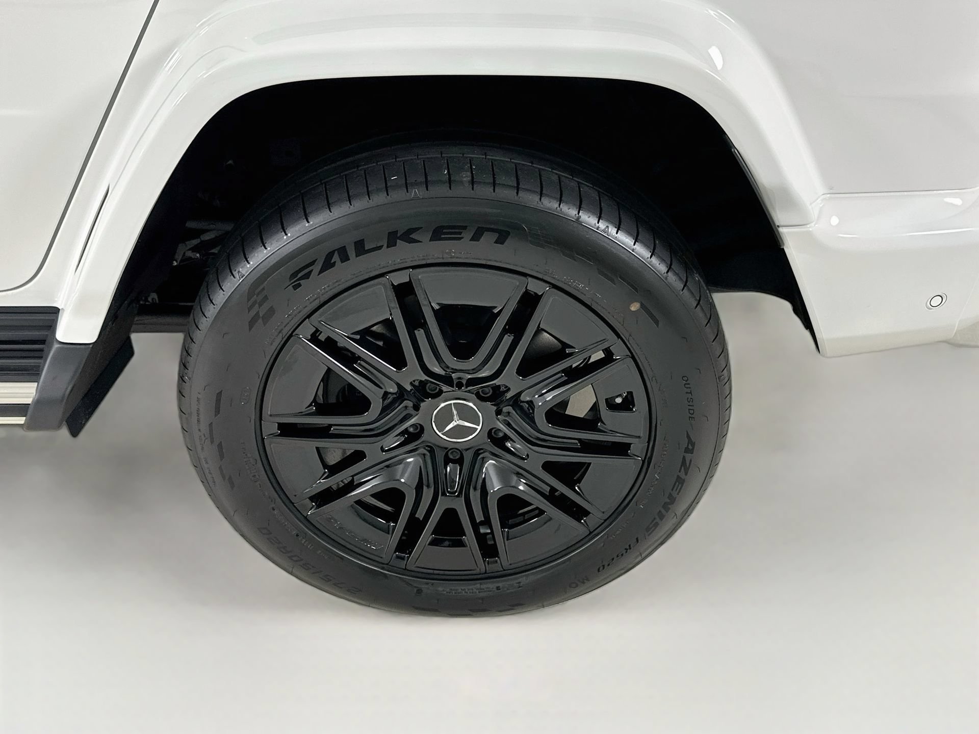New 2027 Mercedes-Benz G 580 e image 34