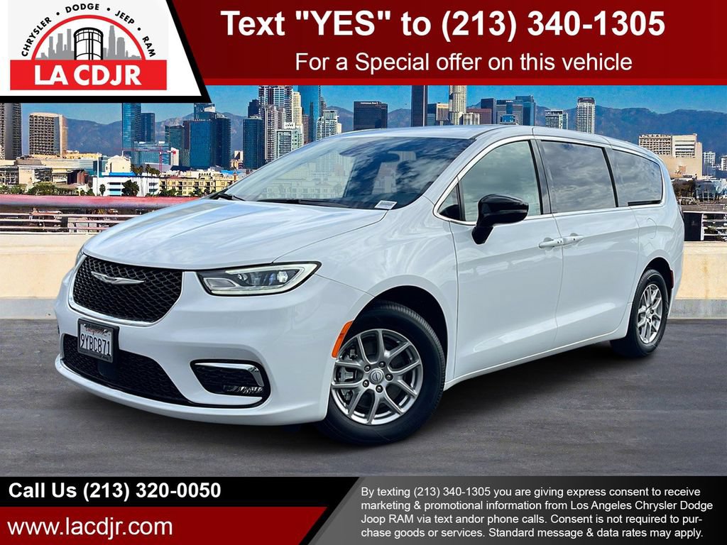 Used 2026 Chrysler Pacifica Select FWD image 1