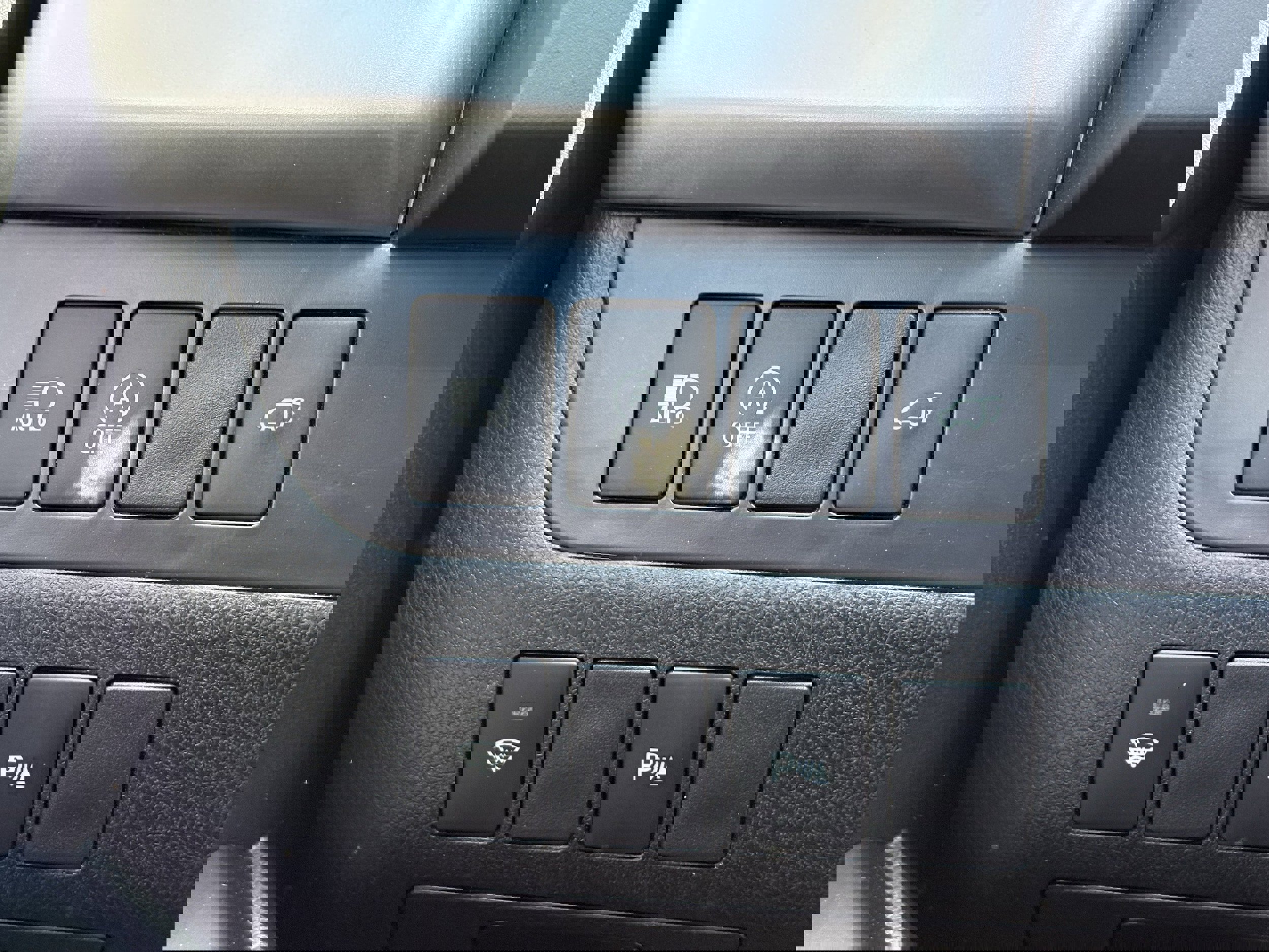 Used 2019 Toyota Highlander Limited image 18