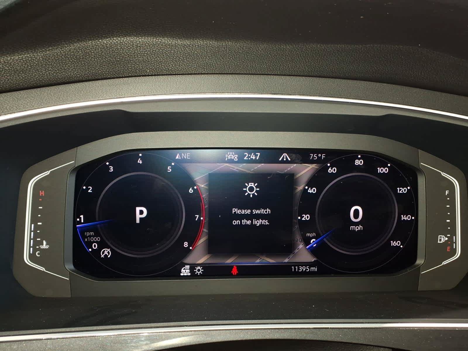 Used 2023 Volkswagen Tiguan SEL R-Line AWD/4WD image 8