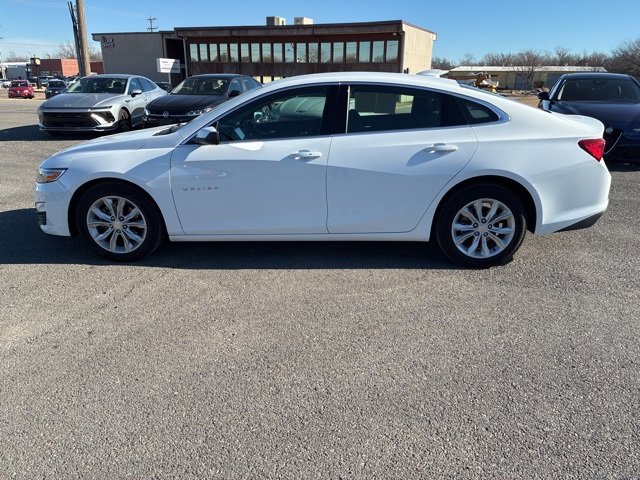 Used 2025 Chevrolet Malibu LT image 2