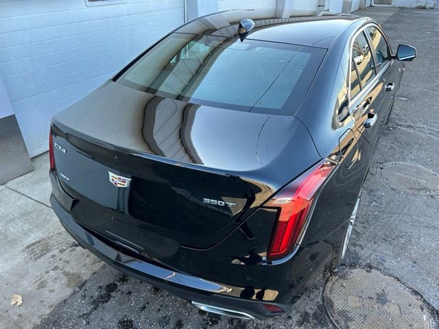 Used 2025 Cadillac CT4 Premium Luxury image 5