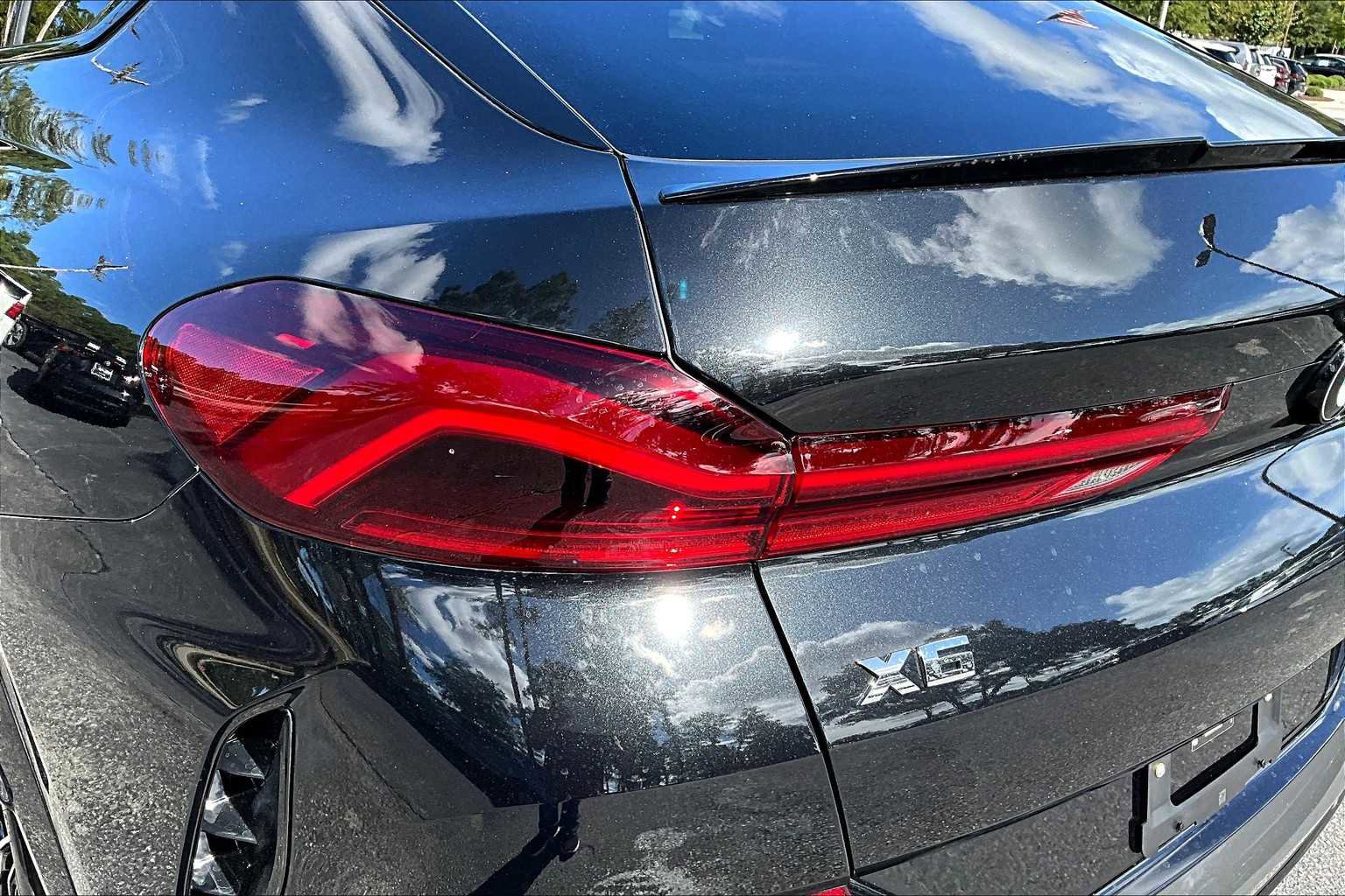 New 2026 BMW X6 M60i image 14