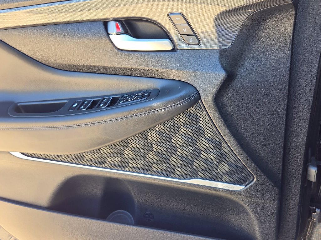 Used 2022 Hyundai Santa Fe Limited w/ Cargo Package FWD image 27