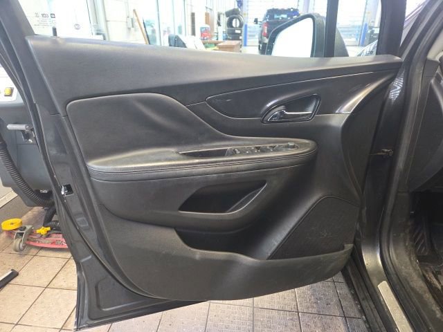 Used 2018 Buick Encore Preferred image 22