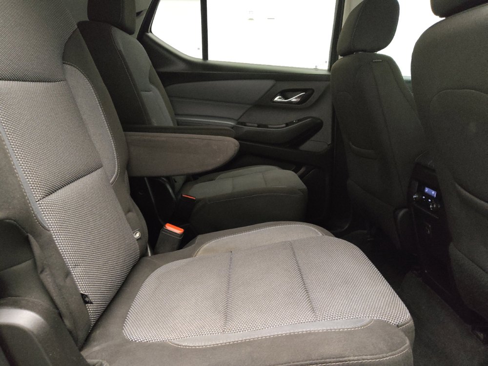 Used 2019 Chevrolet Traverse LT FWD image 19