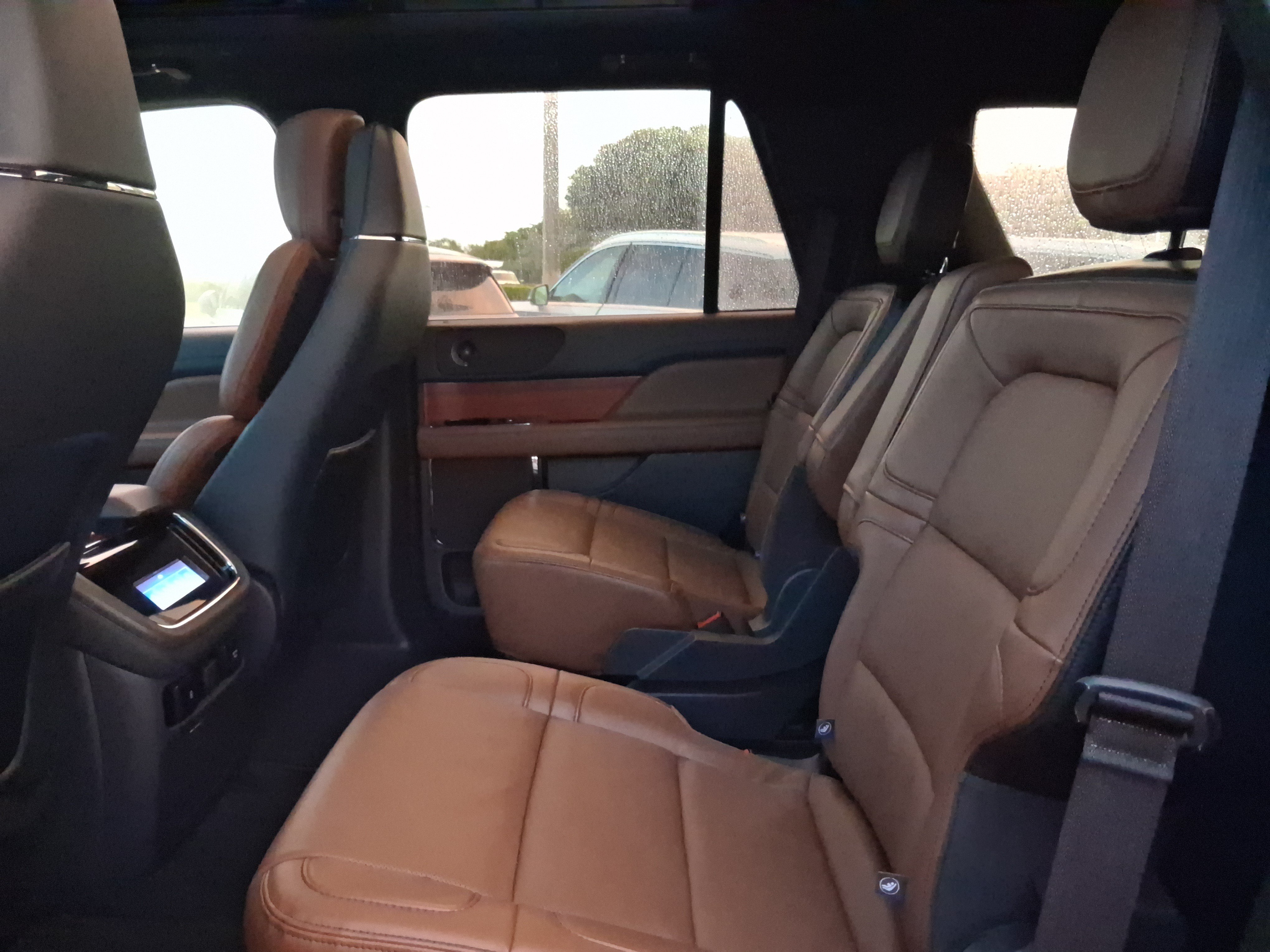 Certified 2024 Lincoln Navigator Reserve AWD/4WD image 6