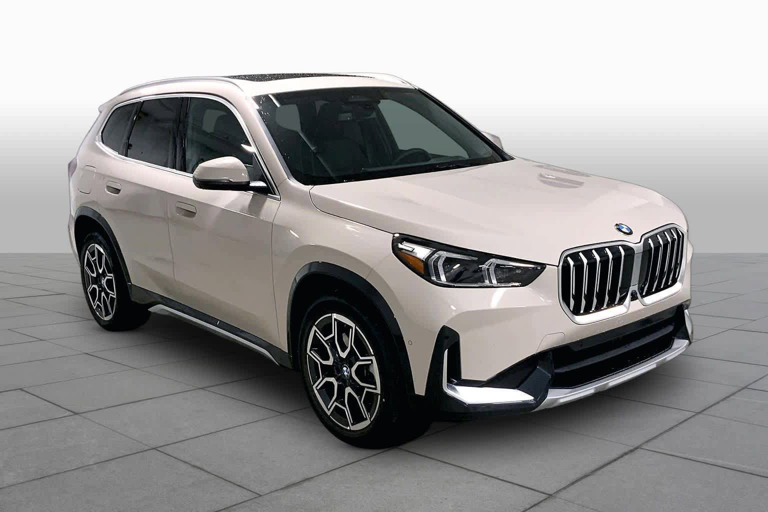 New 2026 BMW X1 xDrive28i w/ Technology Package AWD/4WD image 2