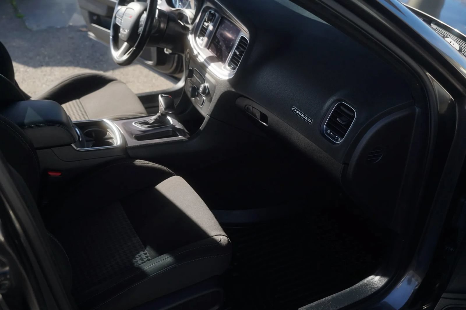 Used 2019 Dodge Charger Scat Pack RWD image 18