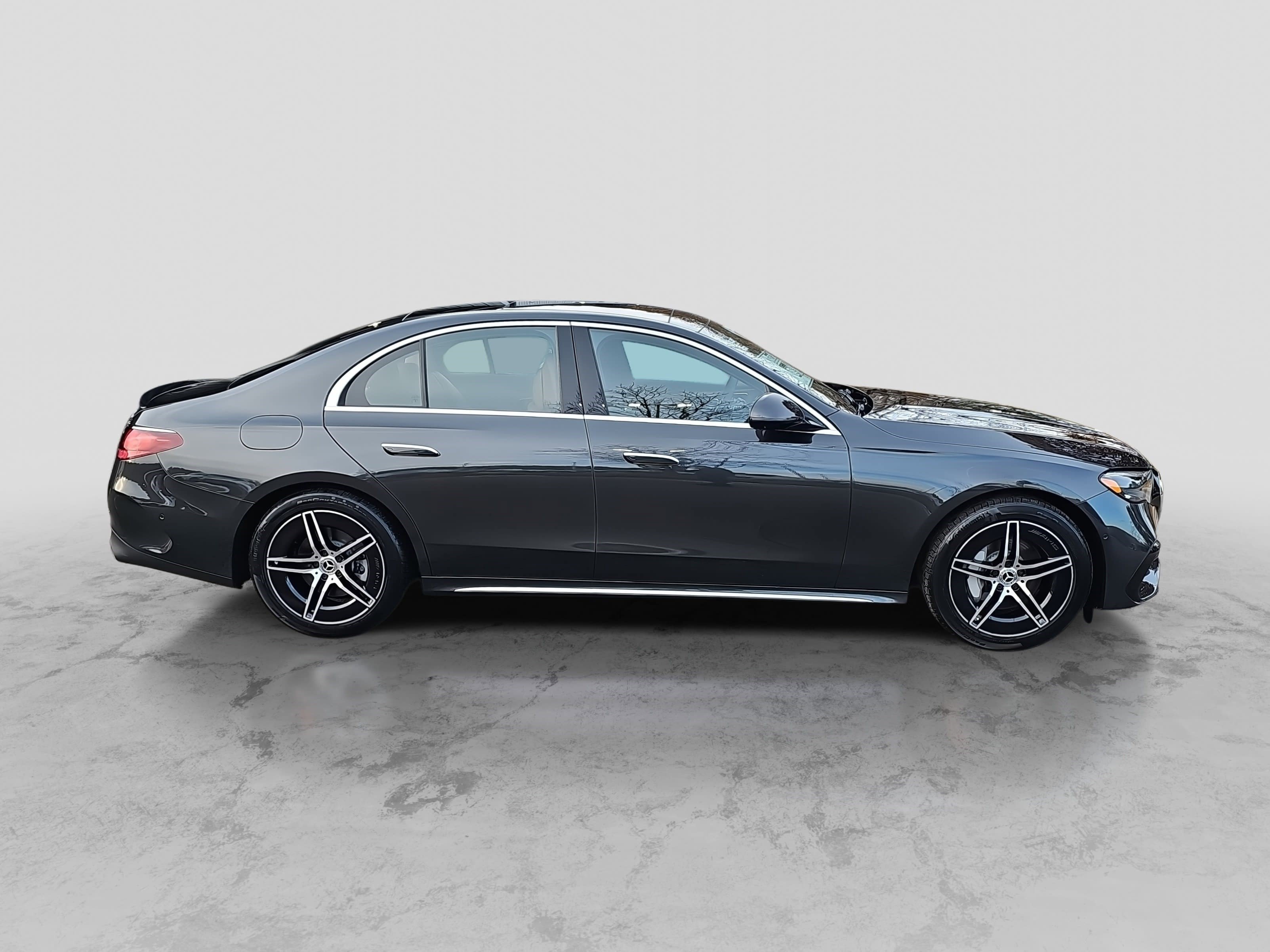 New 2026 Mercedes-Benz E 350 4MATIC Sedan image 4