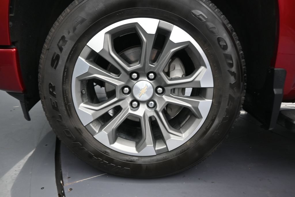 Used 2024 Chevrolet Silverado 1500 High Country RWD image 18