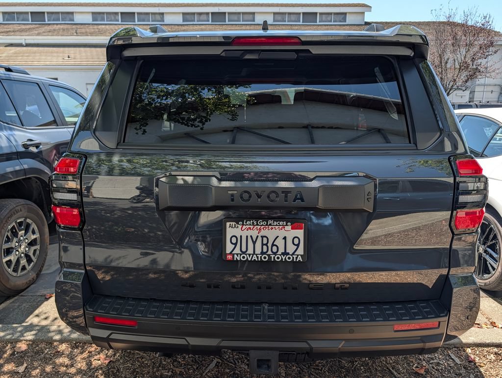 Used 2025 Toyota 4Runner TRD Off-Road Premium AWD/4WD image 3