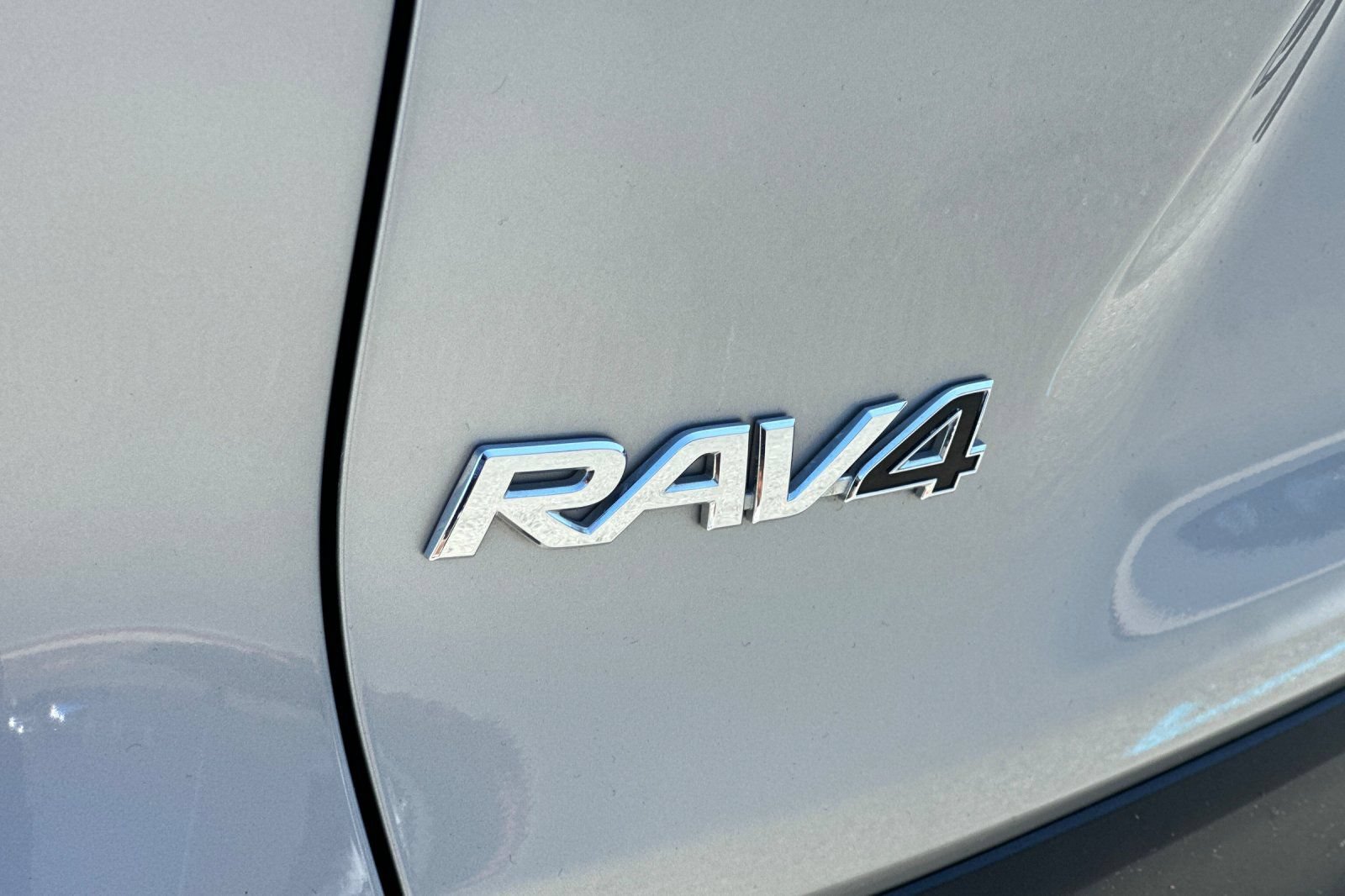 Used 2021 Toyota RAV4 XLE AWD/4WD image 11