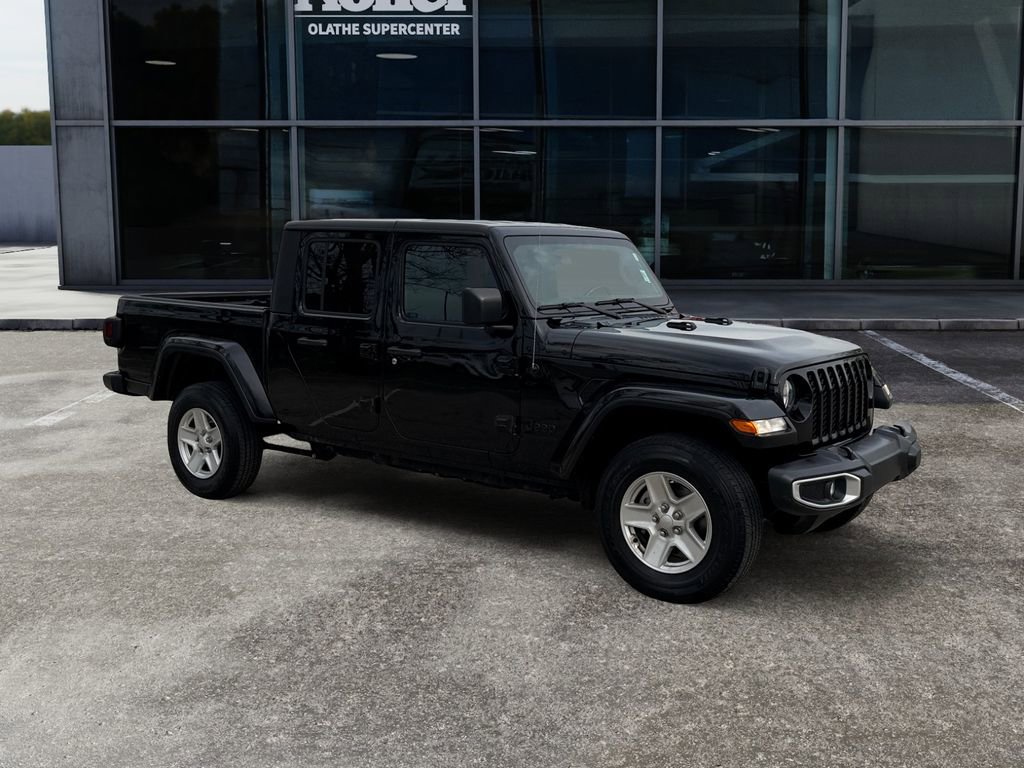 Used 2022 Jeep Gladiator Sport image 12