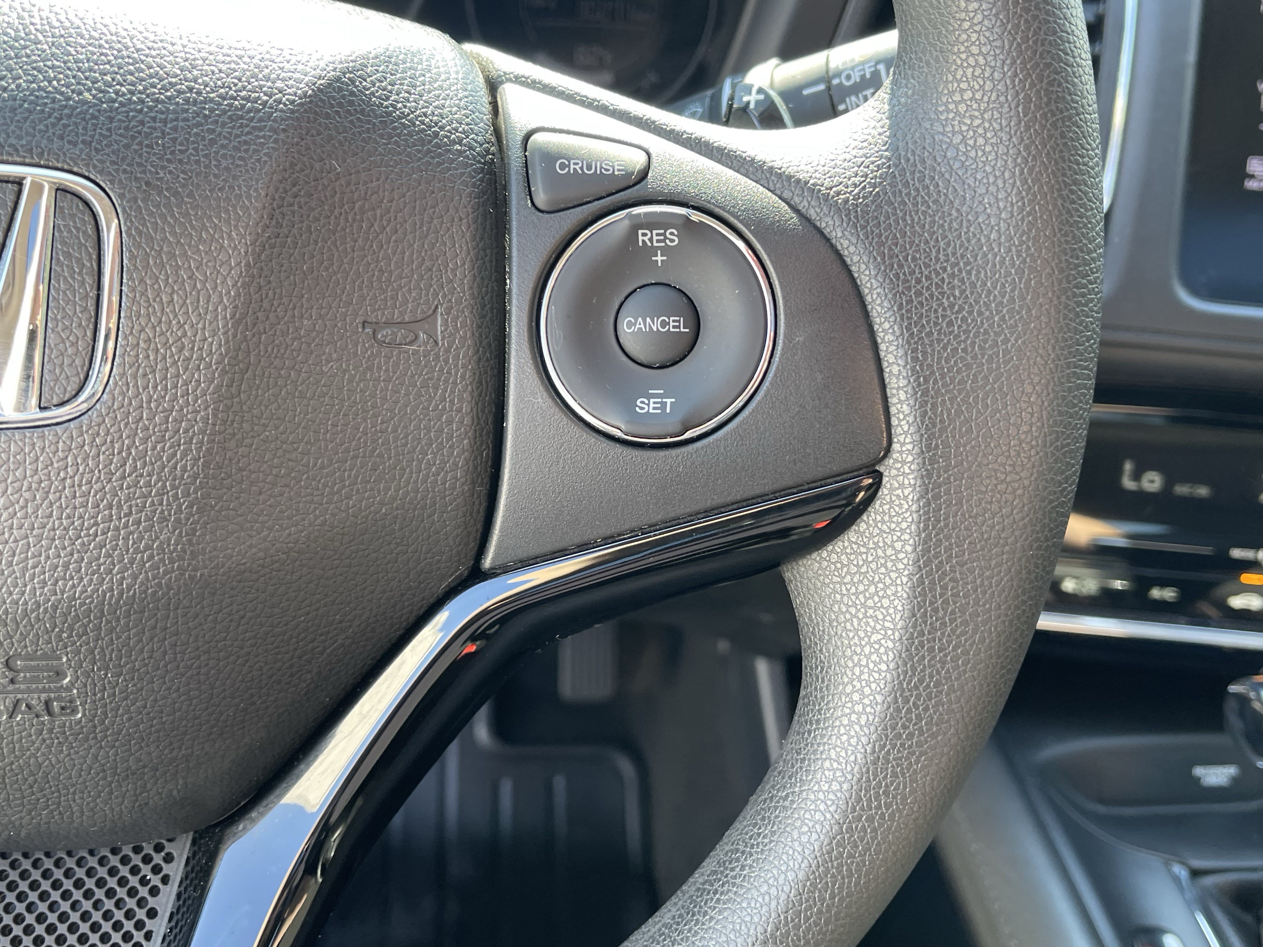 Used 2017 Honda HR-V EX image 23