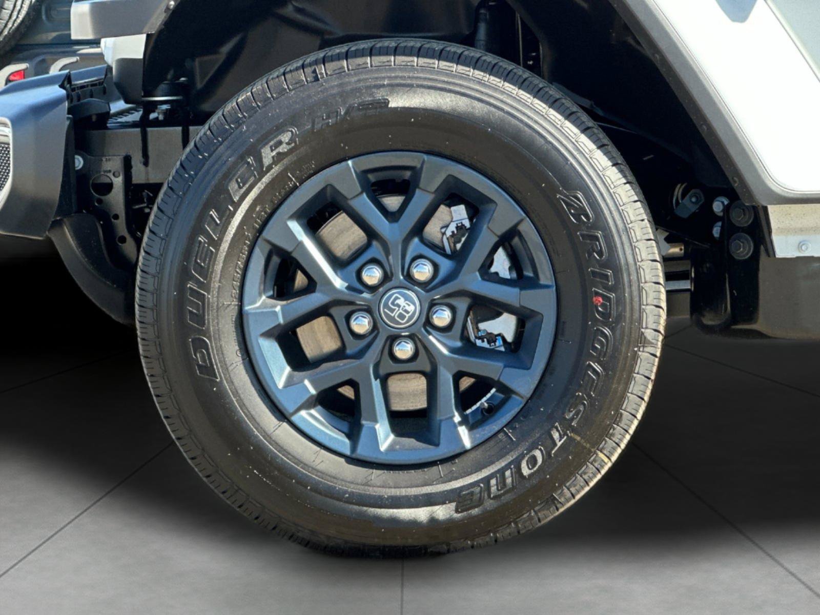 New 2026 Jeep Gladiator Sport AWD/4WD image 24