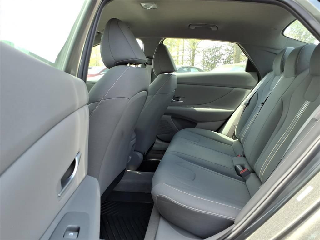 New 2026 Hyundai Elantra Sport FWD image 23