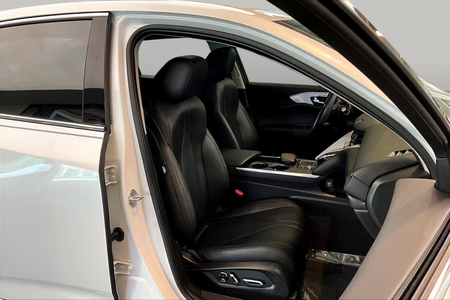 Used 2023 Acura TLX FWD image 9